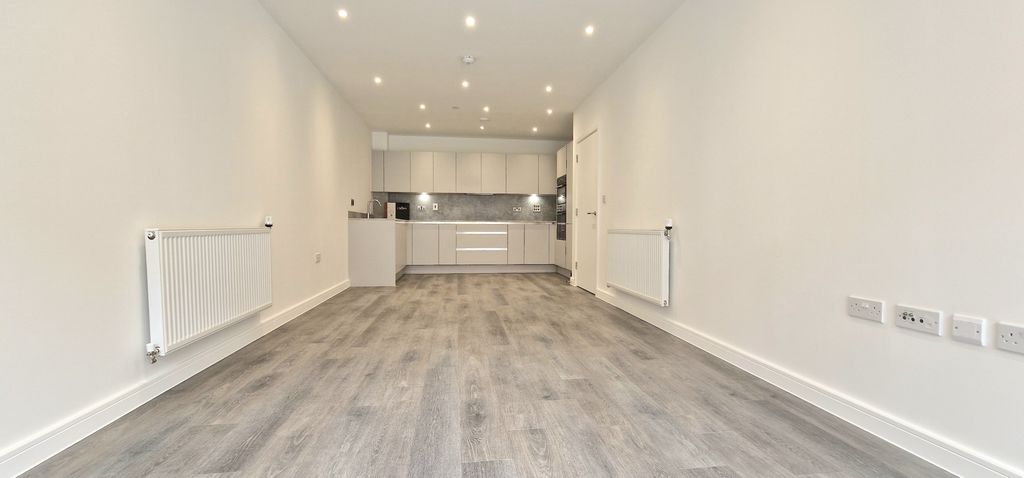 Property photo 2 of 12 Image