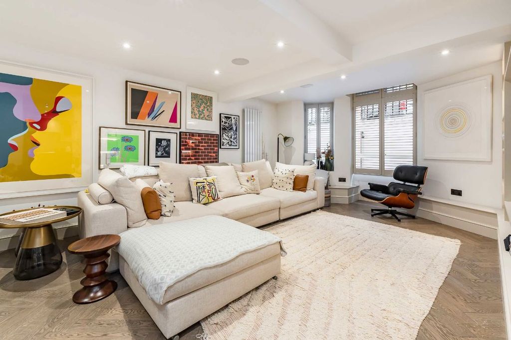 Property photo 3 of 8