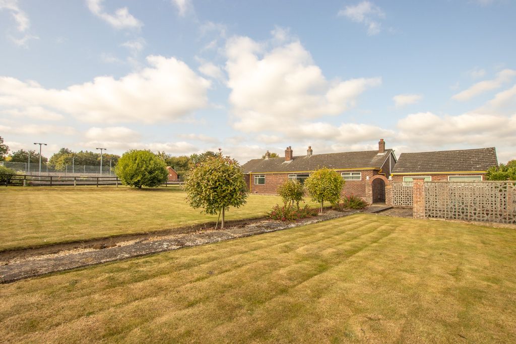Property photo 1 of 25 3472031