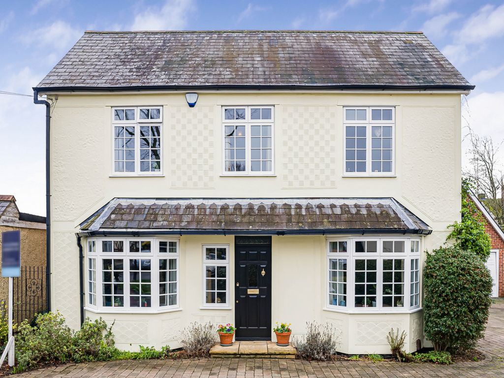 Property photo 1 of 32