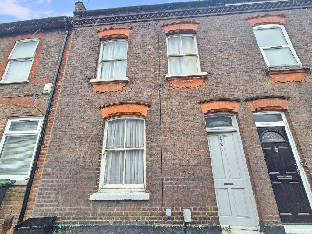 Property photo 1 of 9 3383390