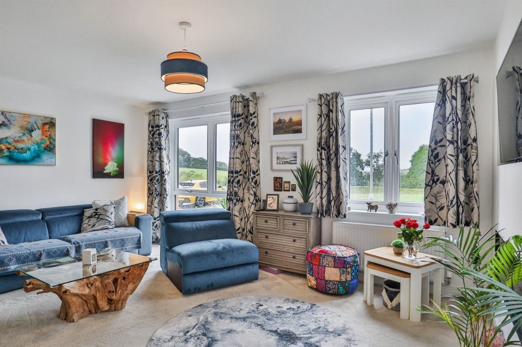 Property photo 2 of 23