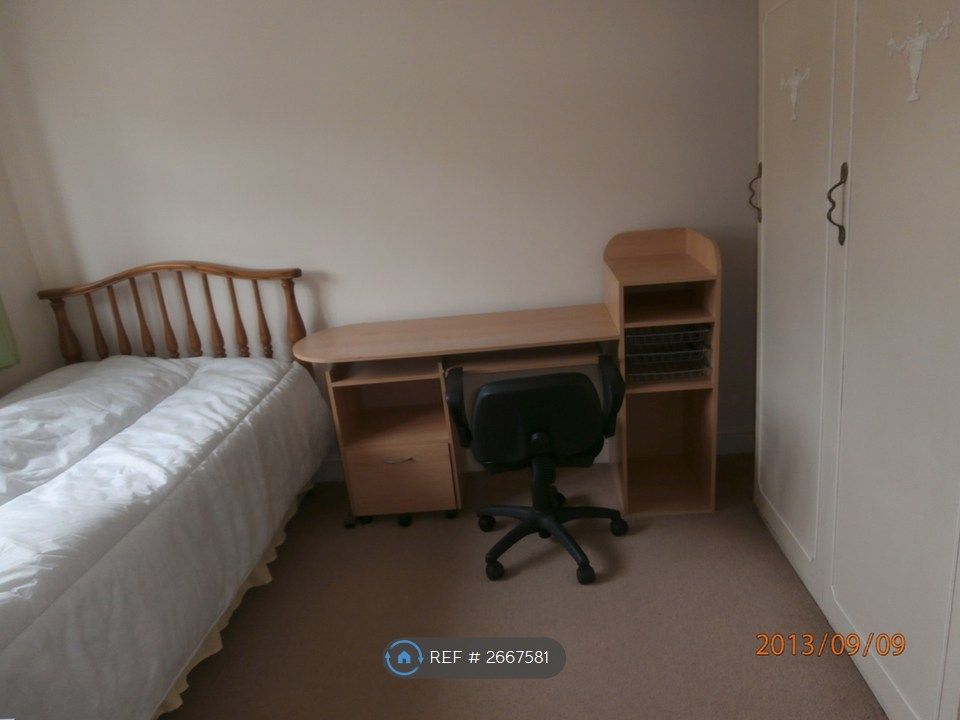 Property photo 2 of 9 Bedroom 1