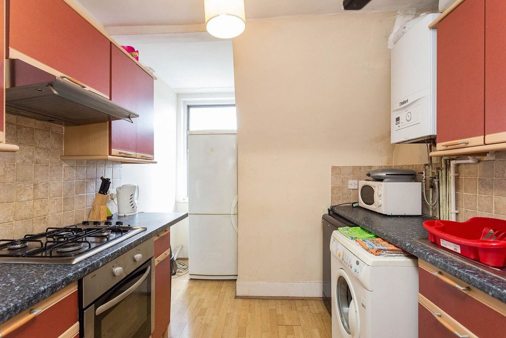 Property photo 2 of 5