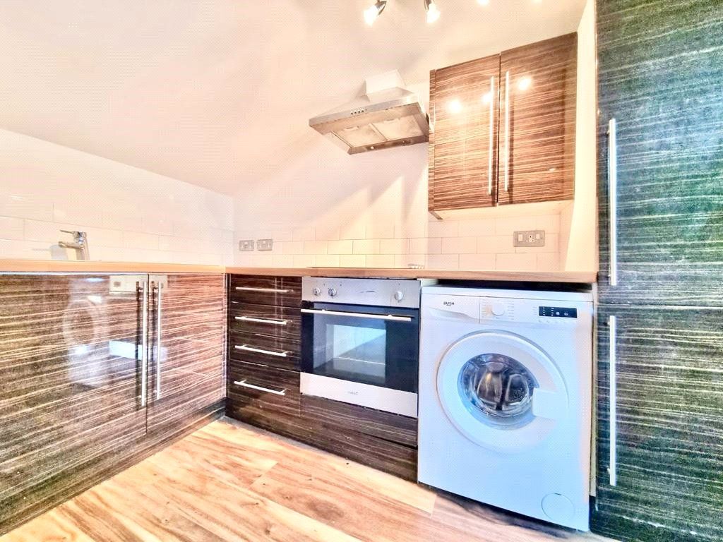 Property photo 2 of 6 Picture No. 18