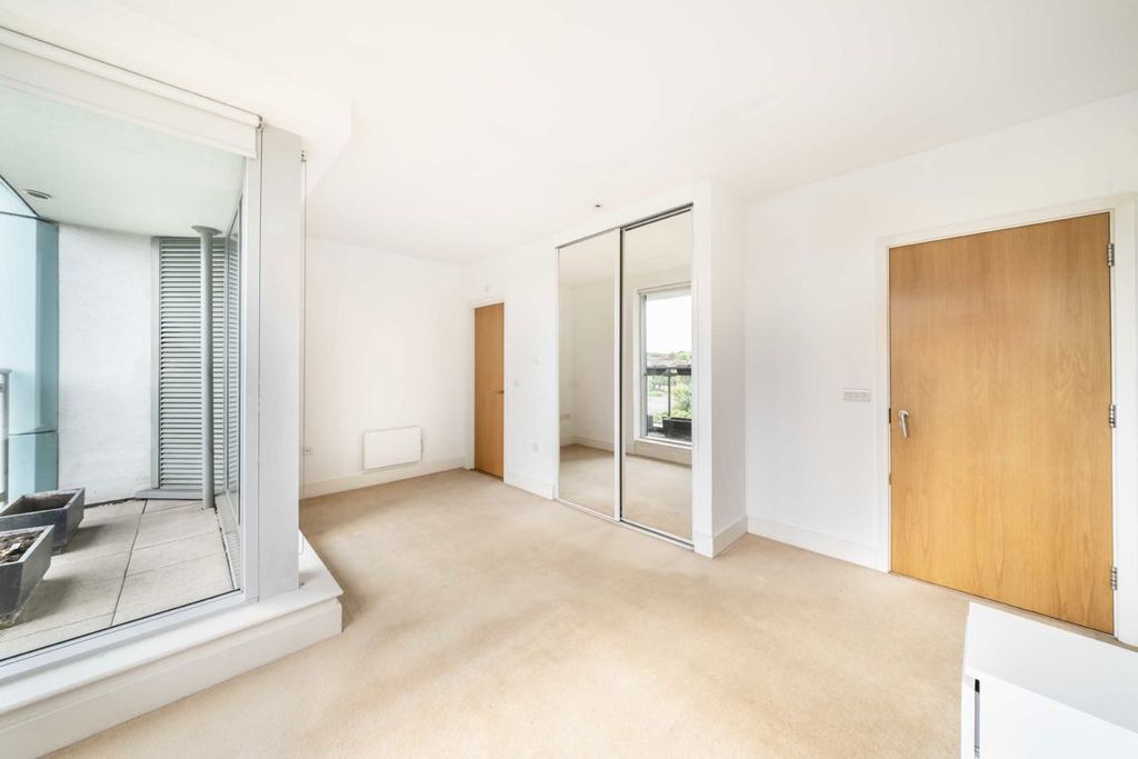 Property photo 3 of 7