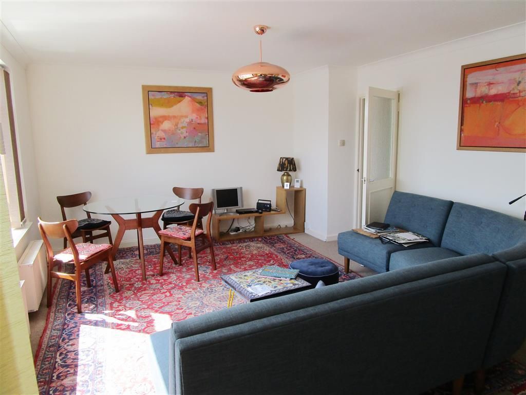 Property photo 2 of 7 Living Room