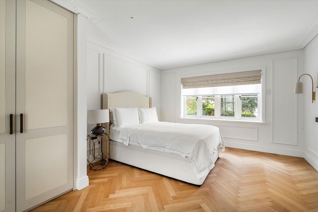 Additional image 15 of 4 bed detached house for saleBroadwater Rise, Guildford, Surrey GU1