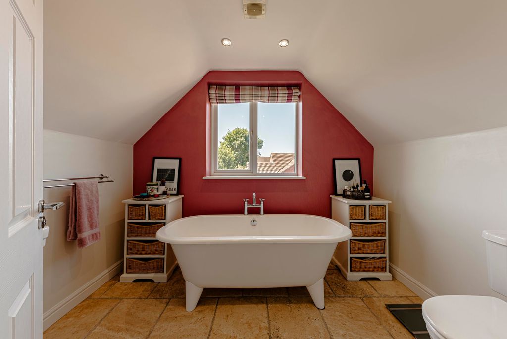 Property photo 3 of 24 Ensuite Bedroom One (1)