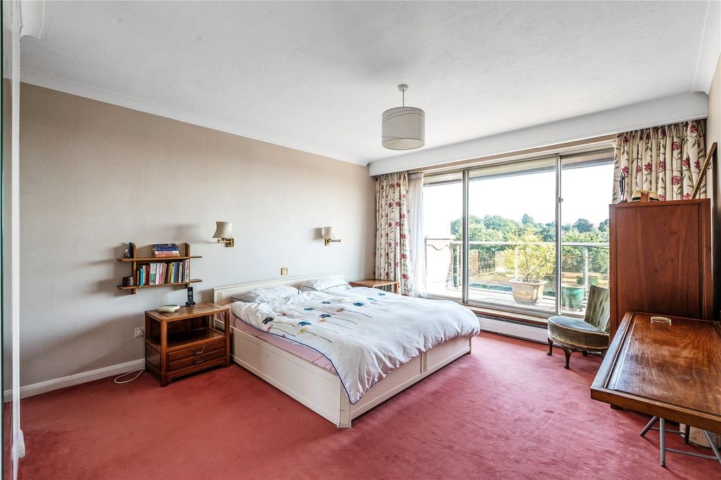 Additional image 9 of 3 bed flat for saleWest Hill, Oxted, Surrey RH8