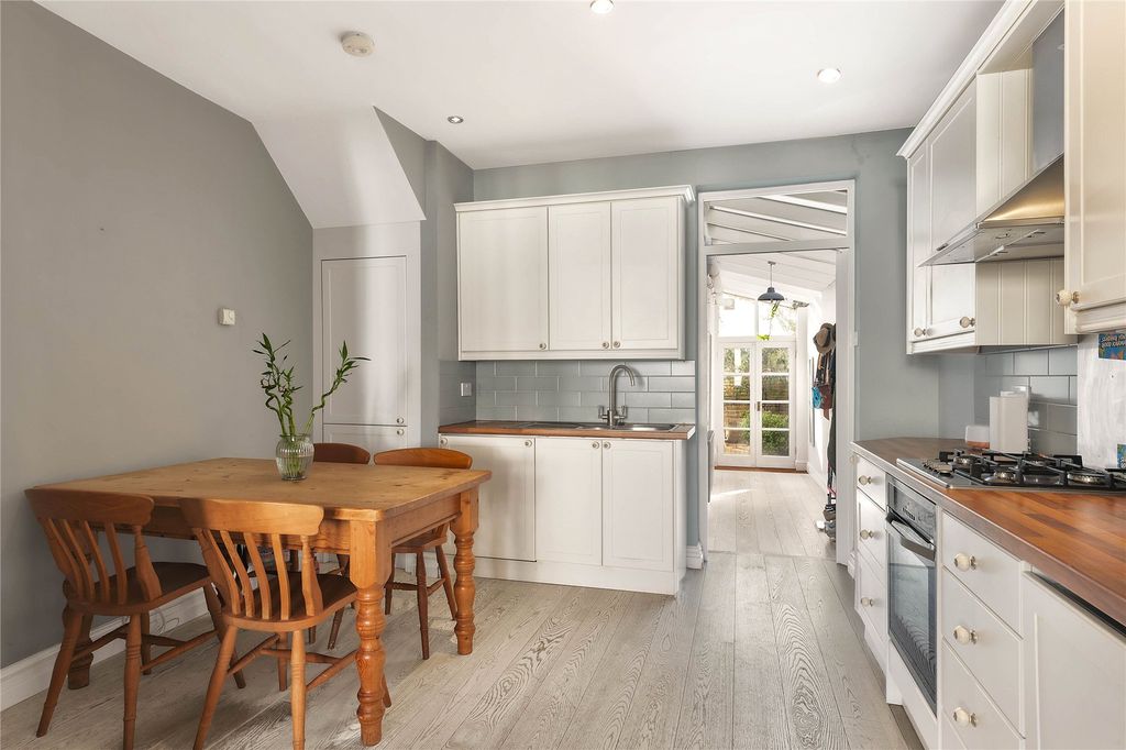 Property photo 3 of 12 Picture No. 14