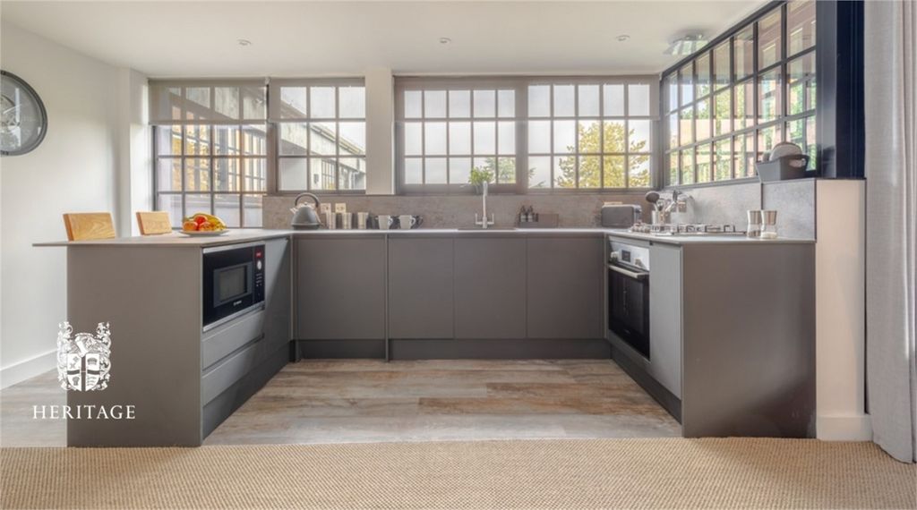 Additional image 5 of 2 bed flat to rentKings Road, Halstead CO9