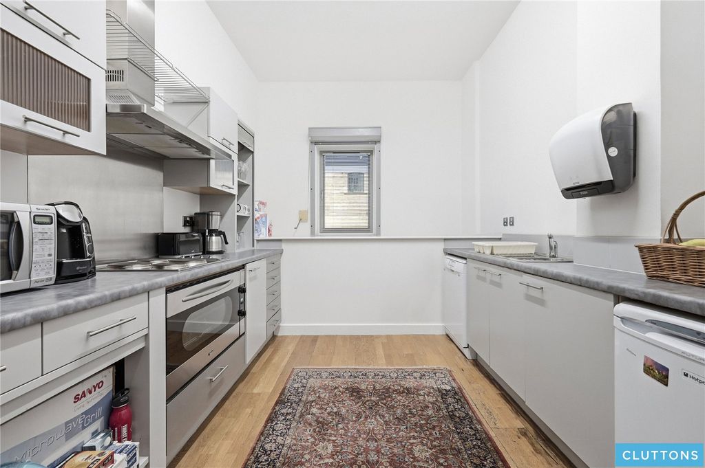 Property photo 3 of 19 Picture No. 25