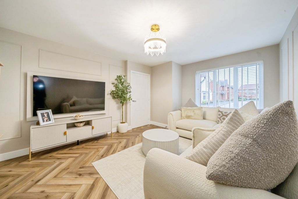 Property photo 2 of 28 Living Room