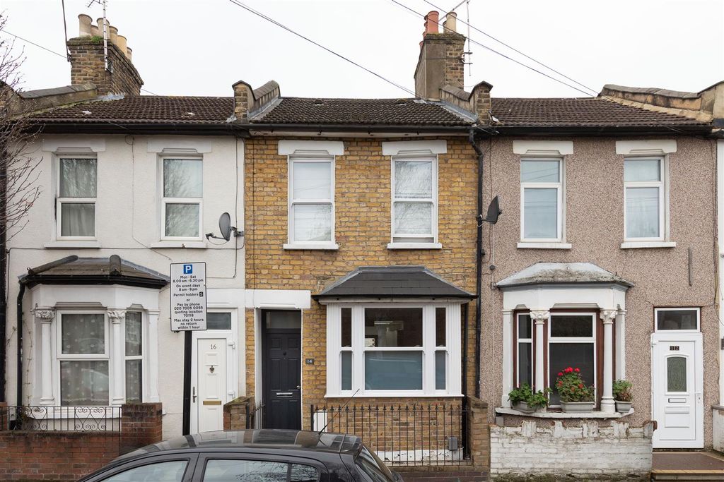 Property photo 1 of 29 Faringford Road, E15