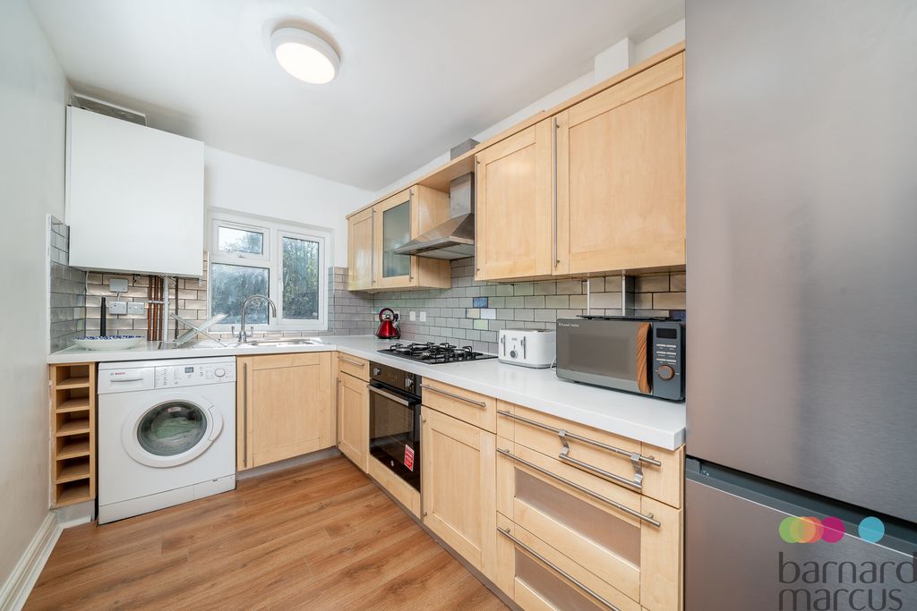 Property photo 2 of 16 Image