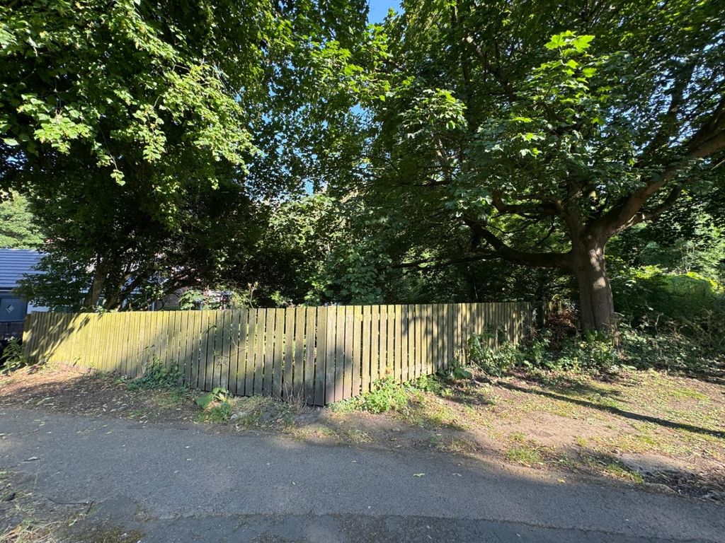 Property photo 2 of 2 2857A01B-Fe96-4c3c-Bf5F-116833Fc66Cb