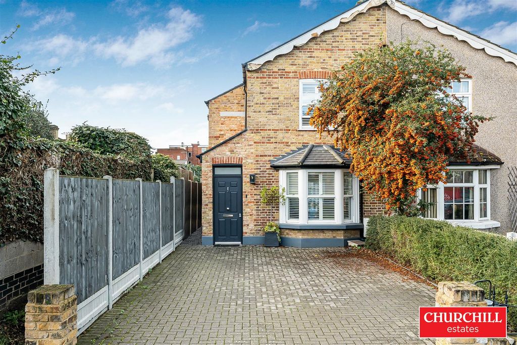 Property photo 1 of 24