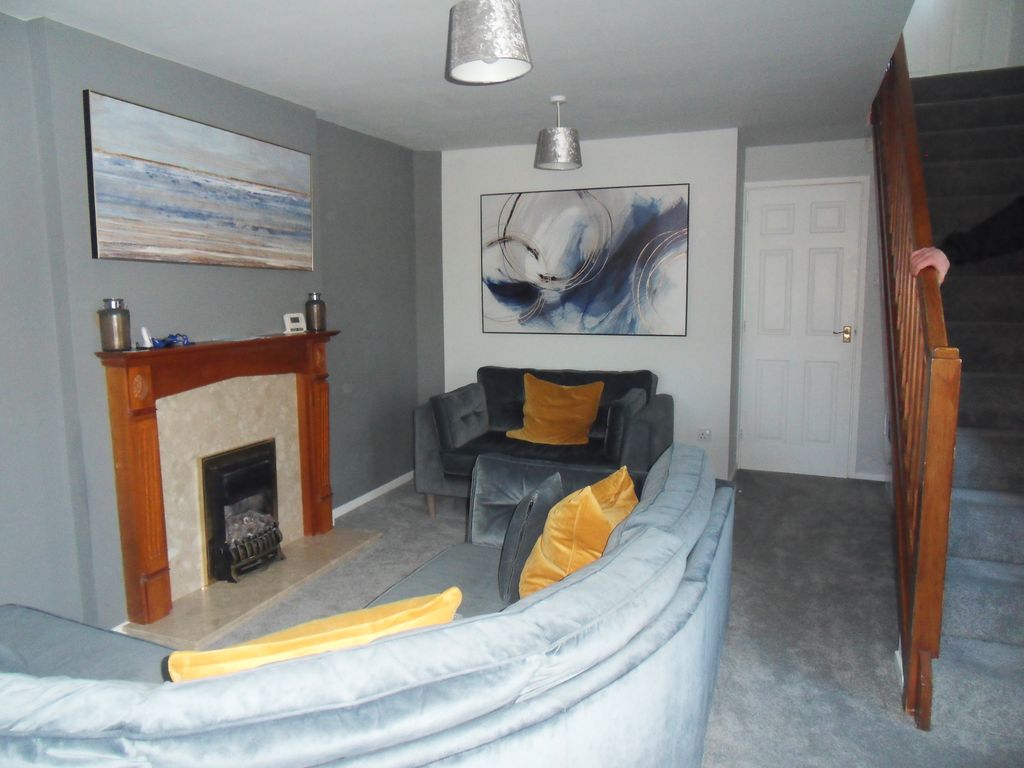 Property photo 3 of 8