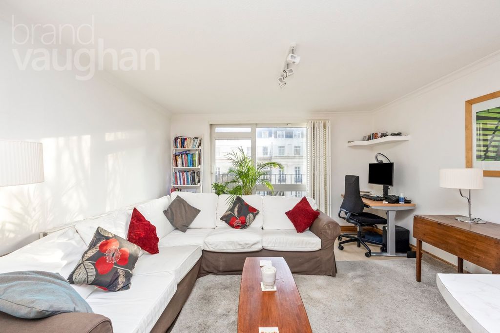 Property photo 3 of 22 Picture No. 24