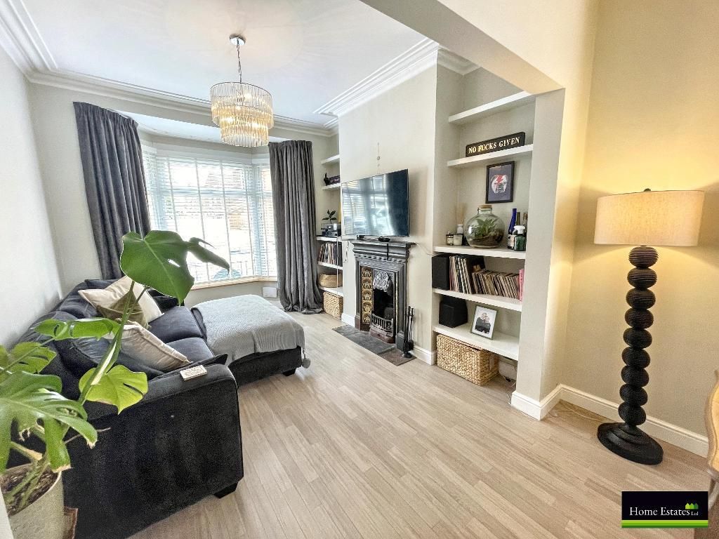 Property photo 1 of 16 Lounge
