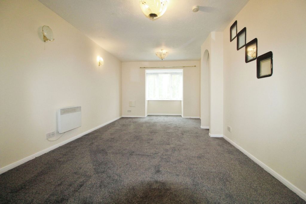 Property photo 2 of 15 B55268cc-Img 9159