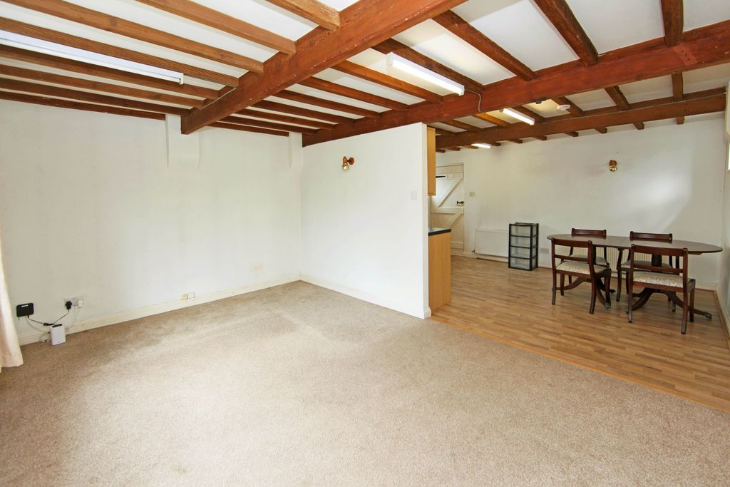 Property photo 3 of 15 Photo 8
