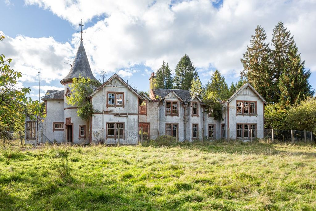 Property photo 1 of 19