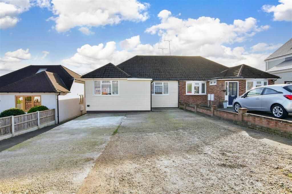 Property photo 1 of 42 36 Hillside External.Jpeg