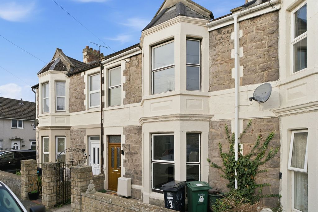 Property photo 1 of 18