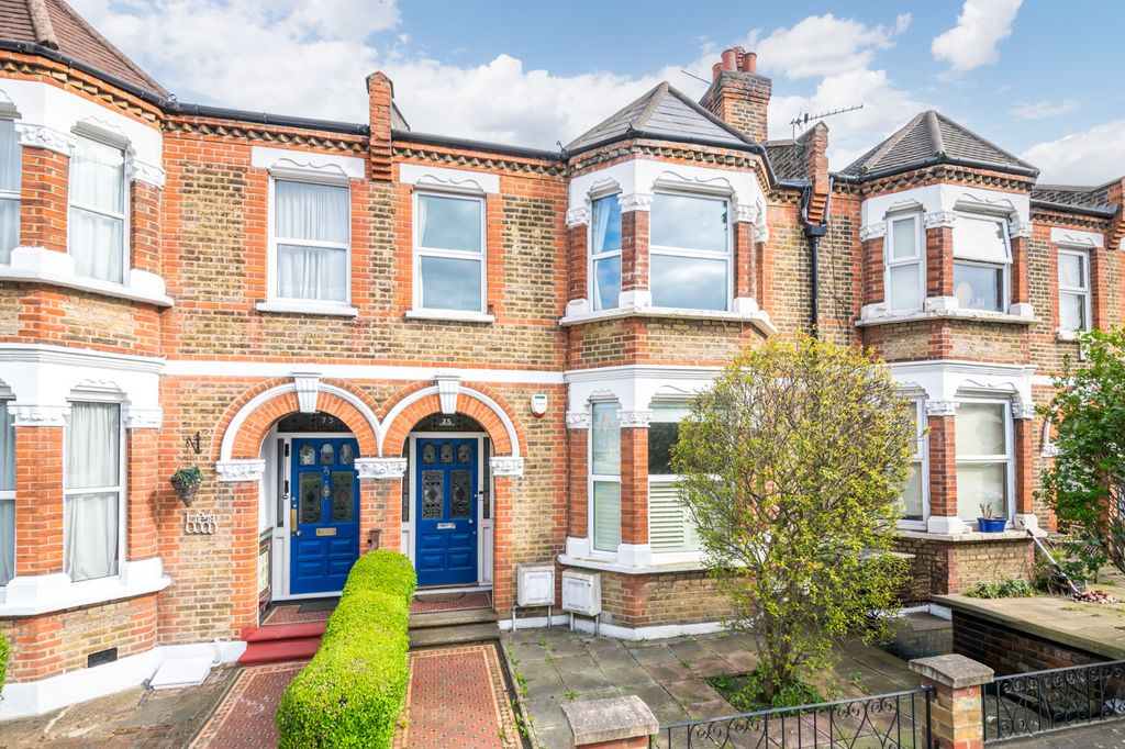 Property photo 1 of 17