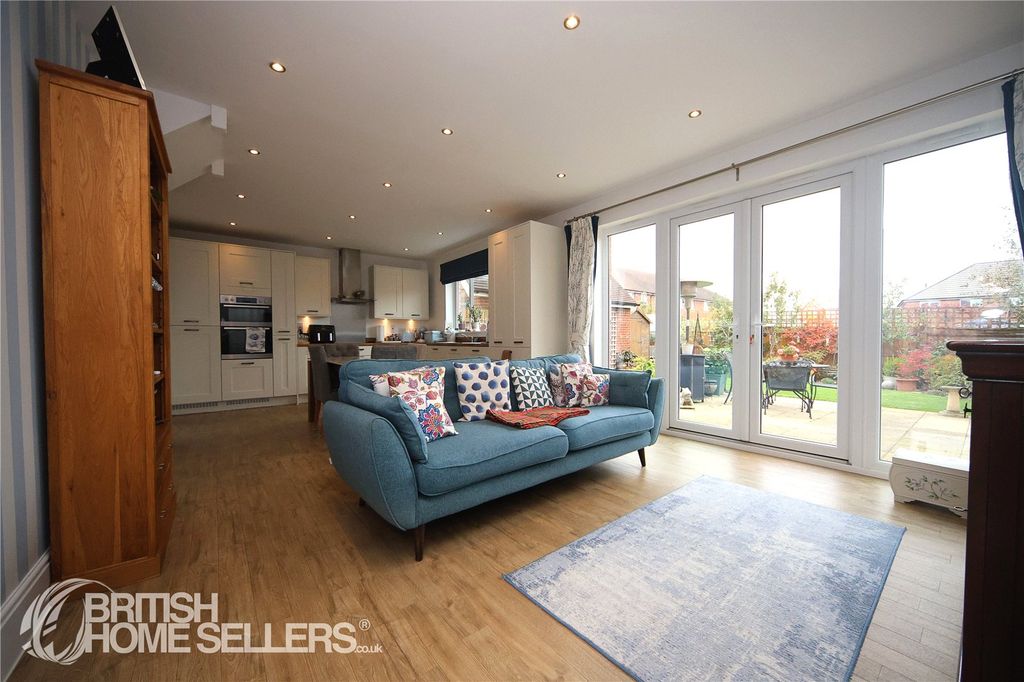 Property photo 3 of 18 Picture No. 15