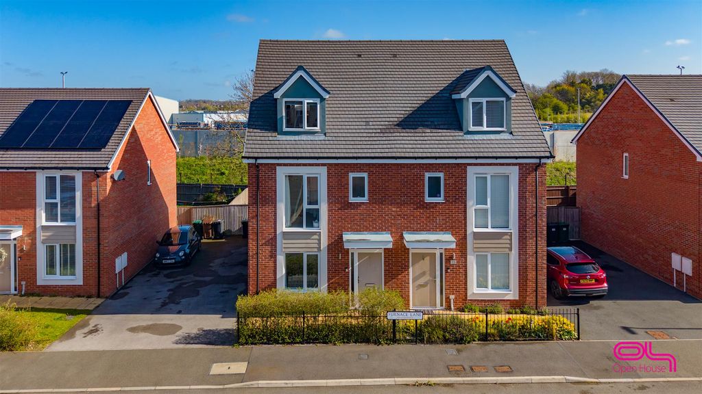 Property photo 2 of 30 9 Furnace Lane (8).Jpg