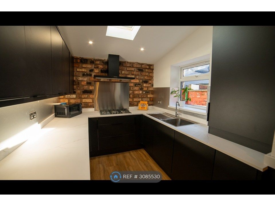 Property photo 2 of 24