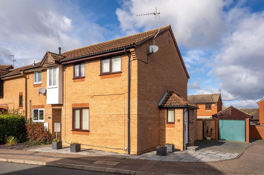 Property photo 1 of 11