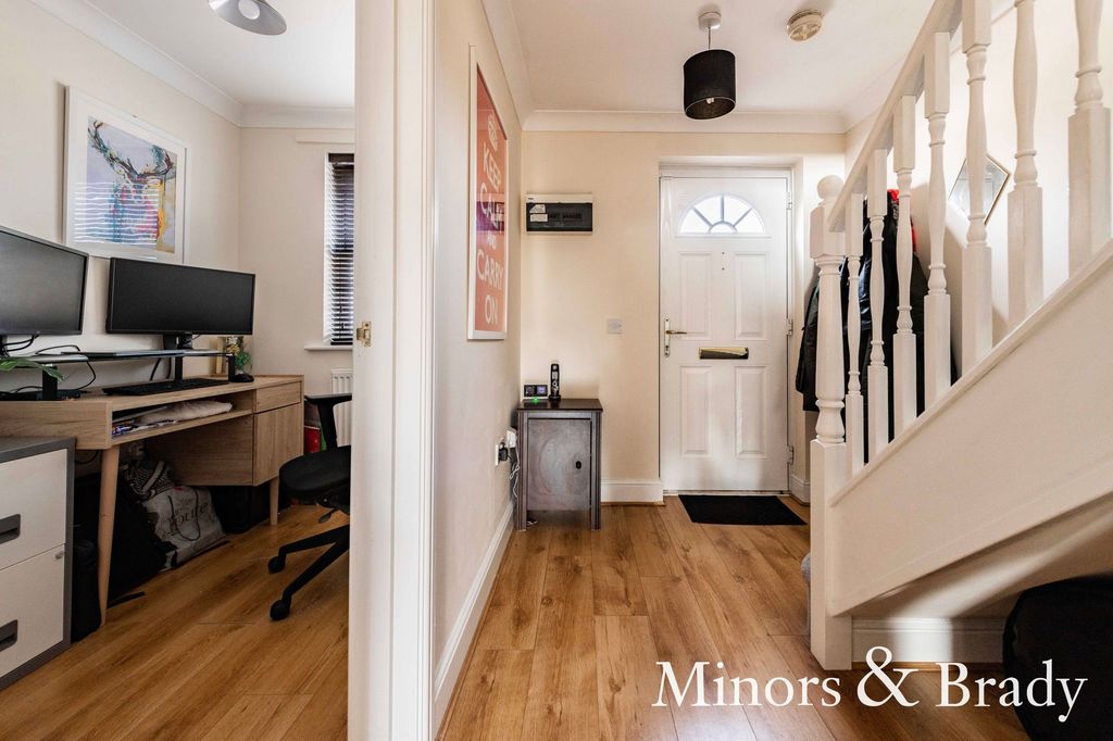 Property photo 3 of 14