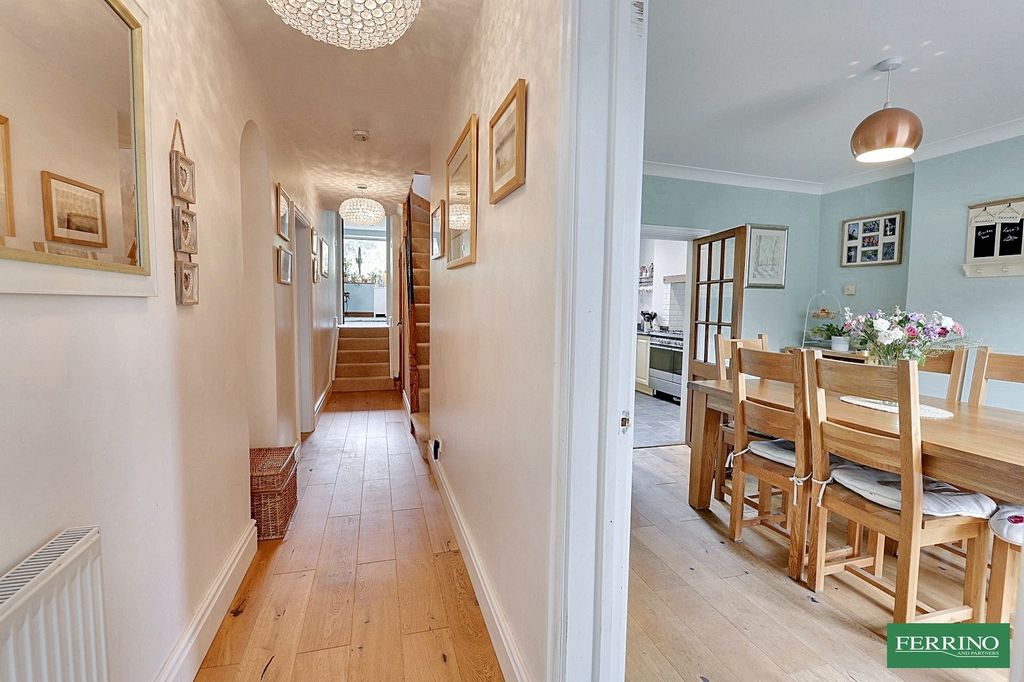 Property photo 3 of 30 Inner Hall