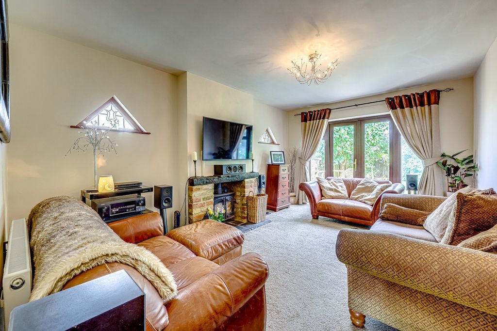 Property photo 3 of 41