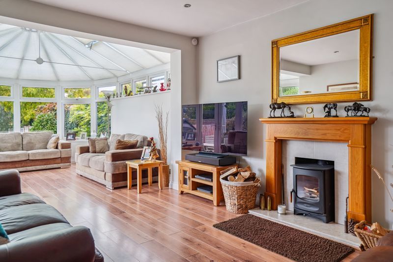 Property photo 3 of 17 Photo 12