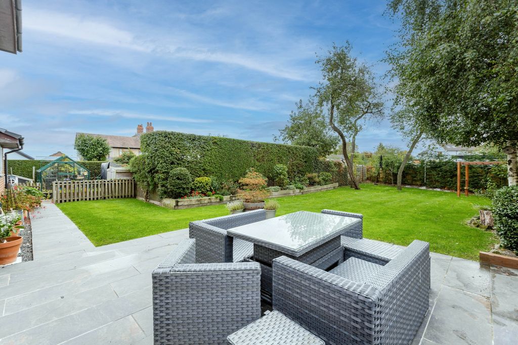 Property photo 1 of 31 3713750