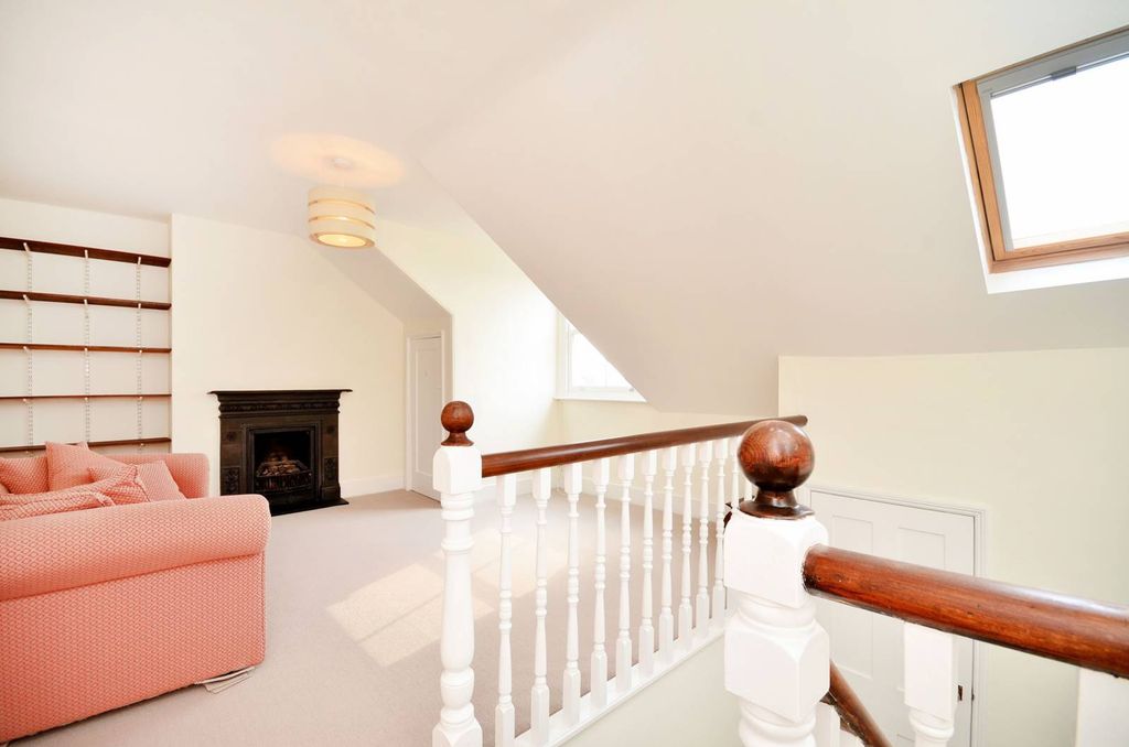 Property photo 1 of 5