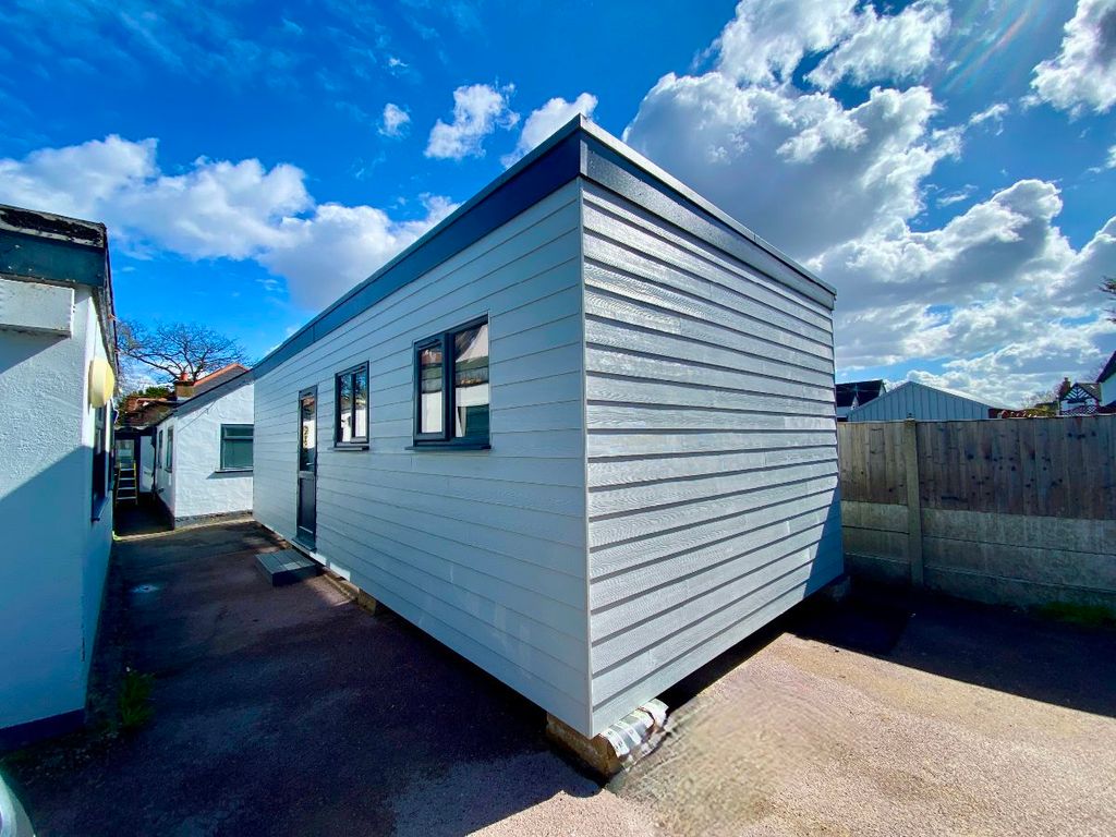 Property photo 1 of 5