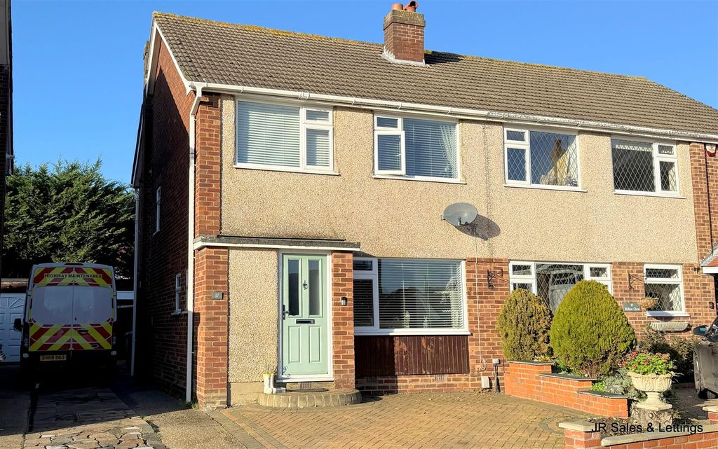 Property photo 1 of 13 Front