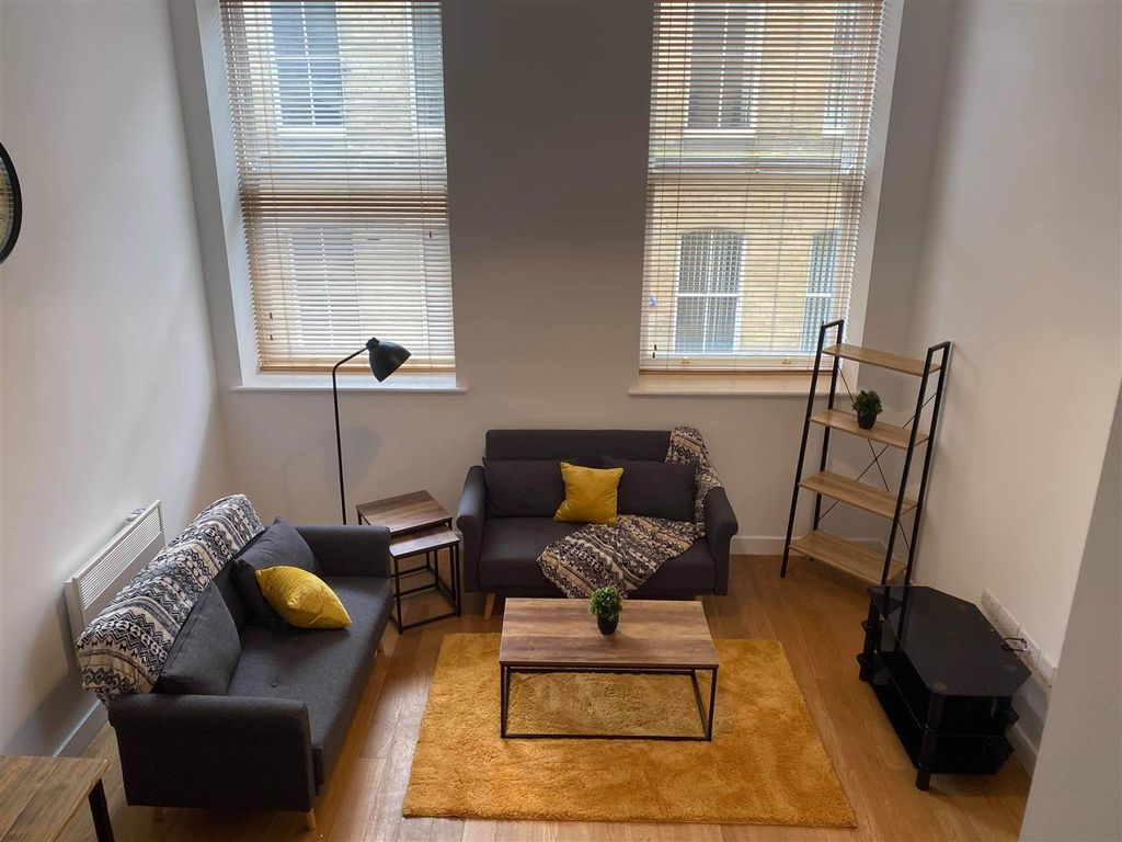 Property photo 2 of 12 Received_742185129890615.Jpeg