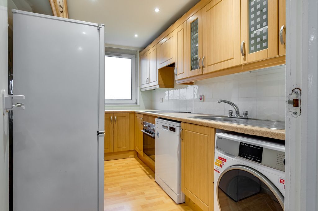 Additional image 7 of 3 bed flat to rentSouthbrae Drive, Jordanhill, Glasgow G13