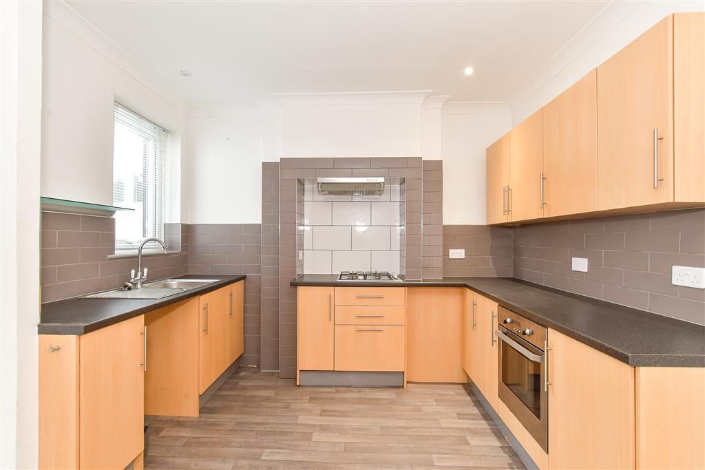Property photo 1 of 9 Kitchen