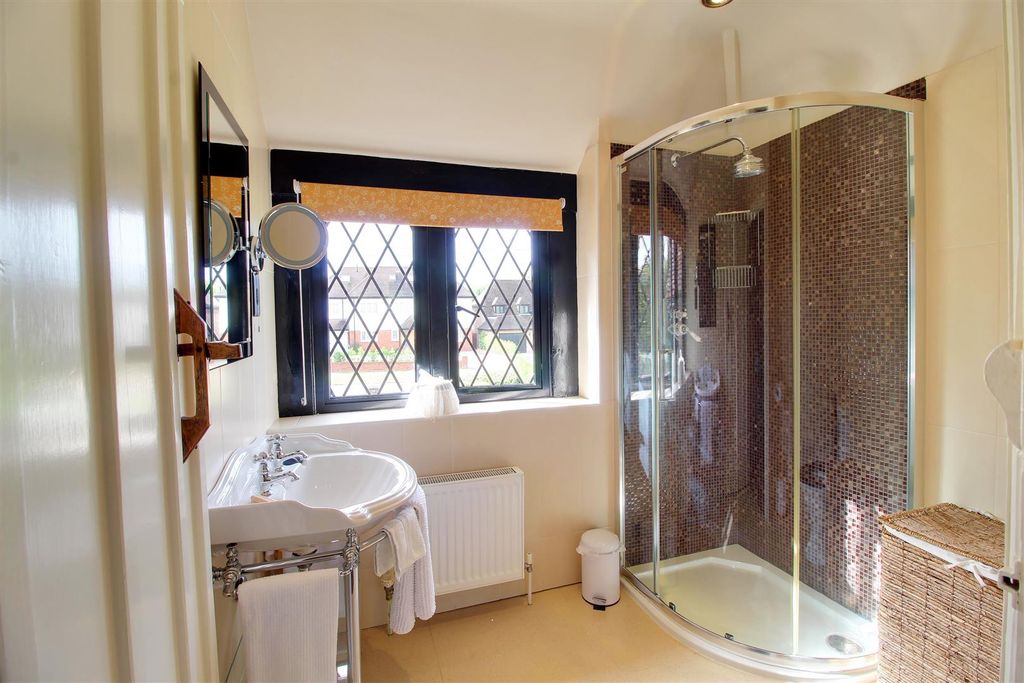 Additional image 20 of 4 bed detached house for saleBrookmans Avenue, Brookmans Park AL9