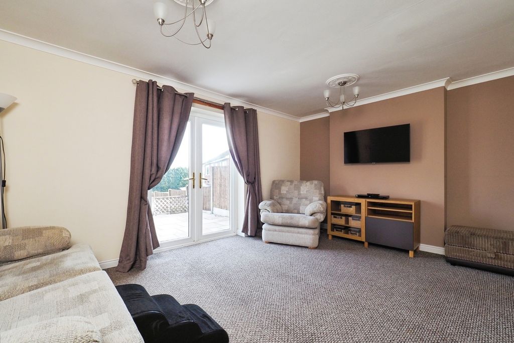 Property photo 3 of 19 Pbox-Img.Jpg