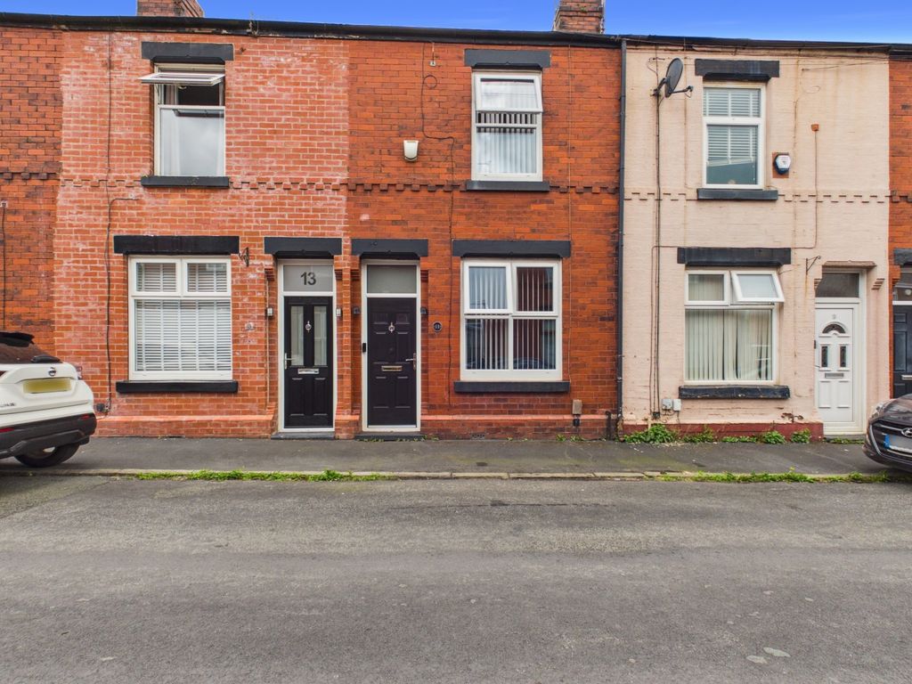 Property photo 1 of 14 Cam03729G0-Pr0330-Still015