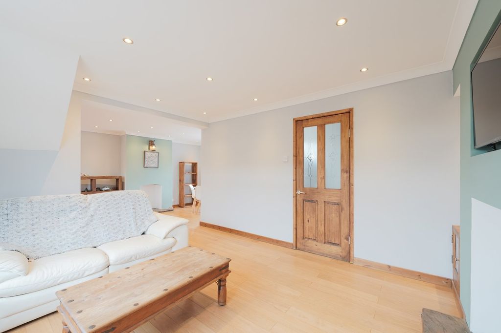 Property photo 3 of 13 Picture No. 10